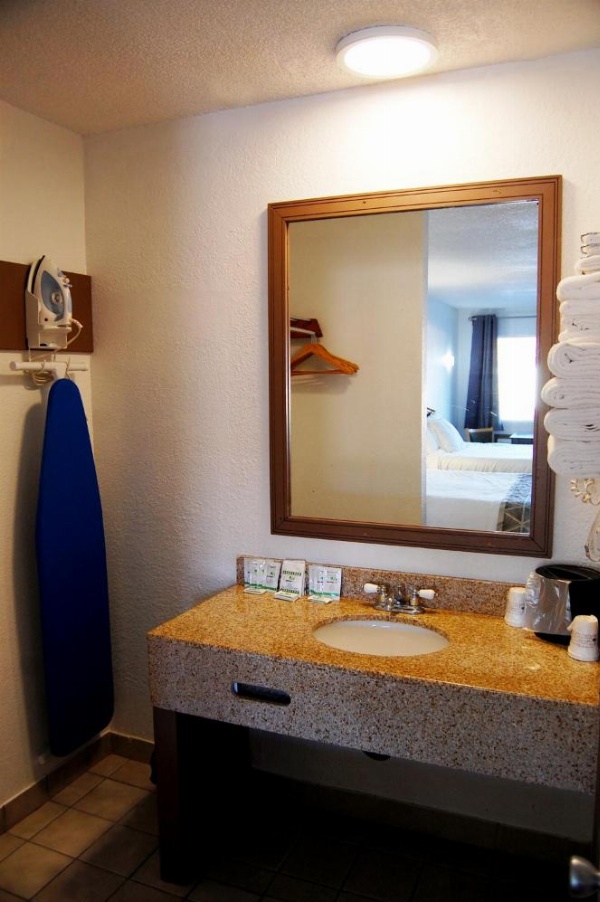 Westward Inn image 11